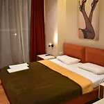 Star Hotel Yzberishti