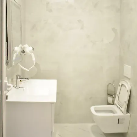 Star Astir Yzberishti